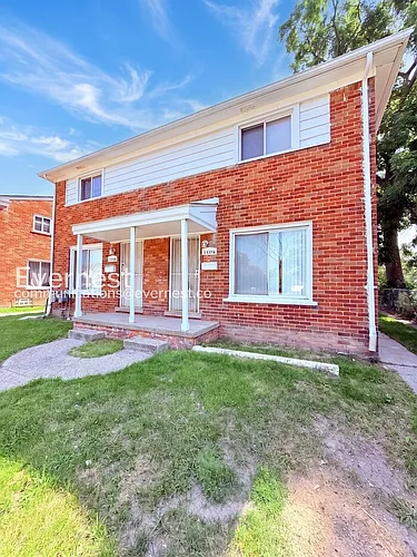 15380 Meyers Rd Photo 1