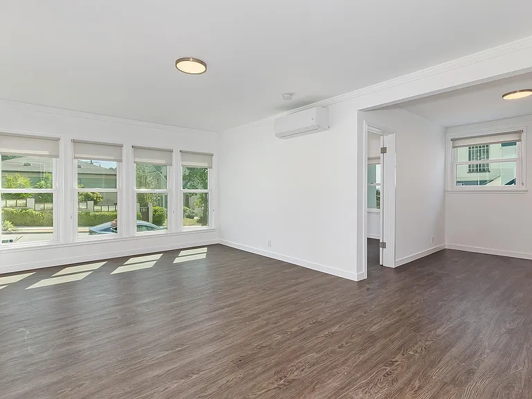 5560 Packard St #5560 — Photo 4
