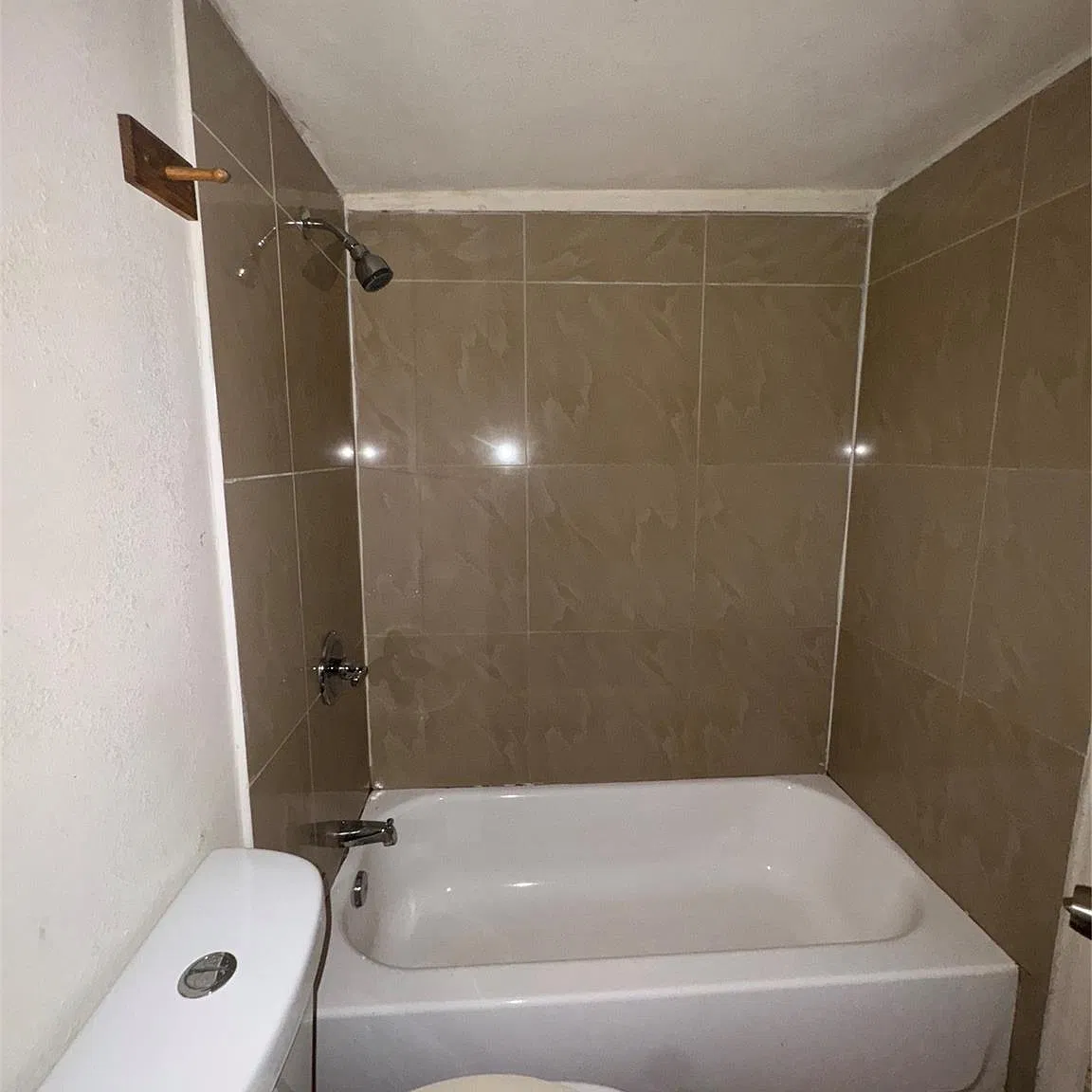 1 bed, 1.0 bath, 2312 sqft, $900 — Photo 4