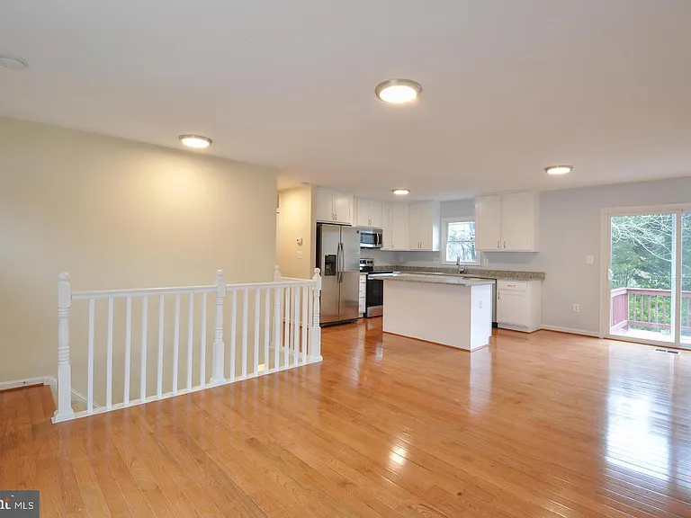 14006 Mapledale Ave — Photo 3