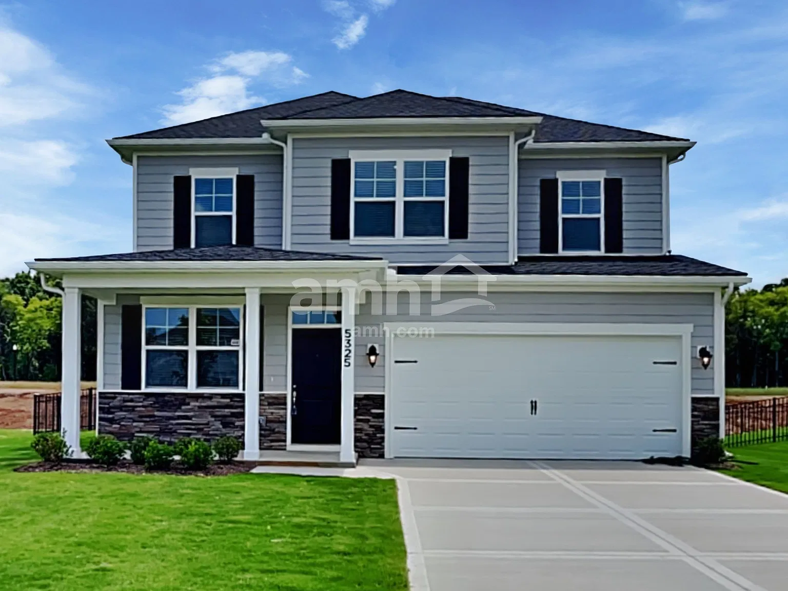 4 bed, 2.5 bath, 2297 sqft, $2,675 — Photo 1