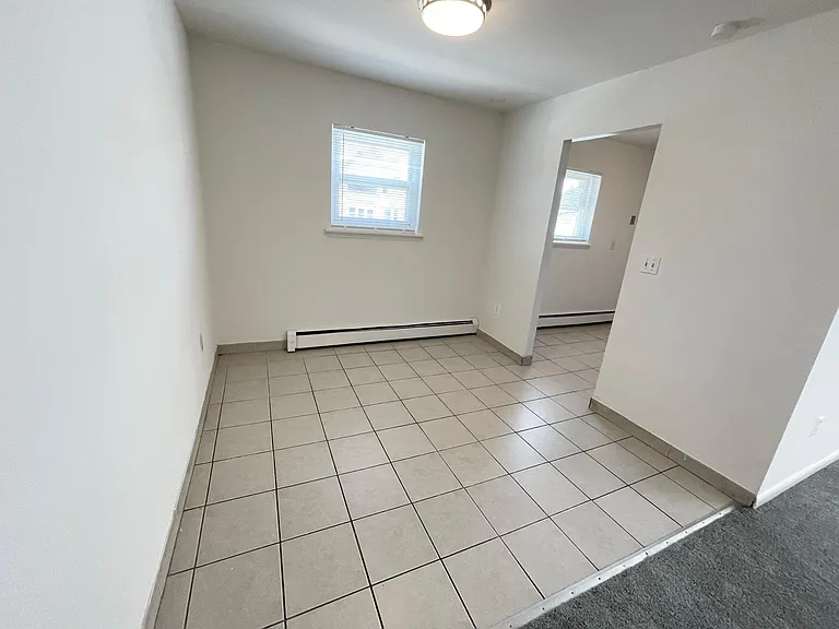 23 Oakwood Ave #B1 — Photo 1