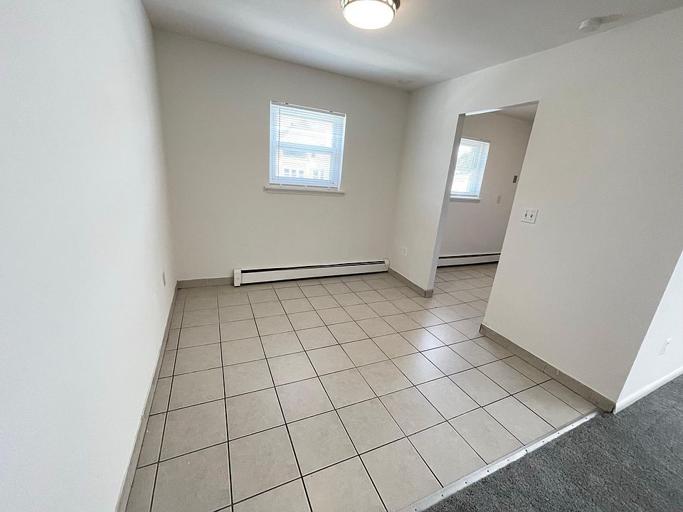 1st image of 23 Oakwood Ave APT B1