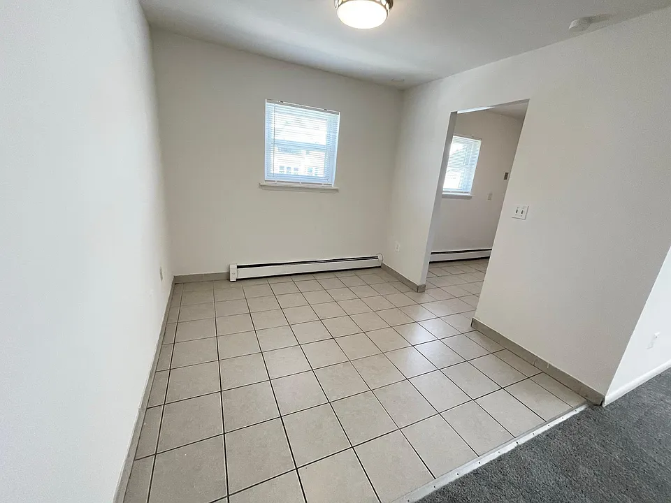 23 Oakwood Ave #B1