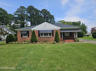 702 Stewart Avenue, Clinton, NC 28328