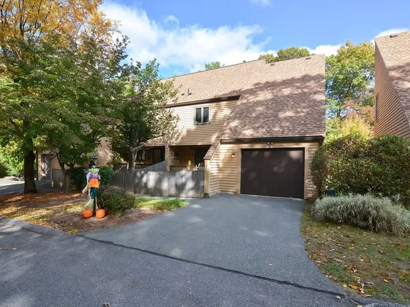 4 Clarendon Cmn #4, Franklin, MA 02038