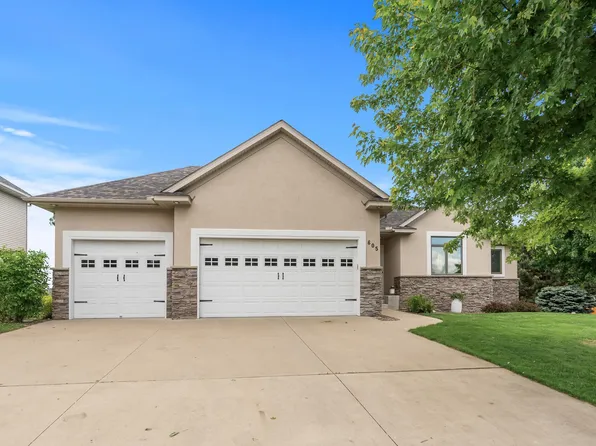 605 Heritage Trl NE, New Prague, MN 56071