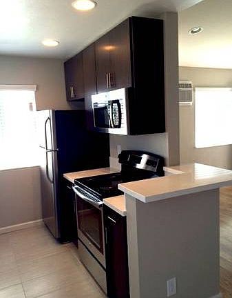 3rd image of 4454 Dawson Ave APT 2