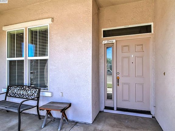 4th image of 1023 Cypress Run Dr
