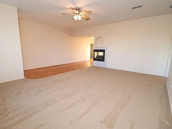 5th image of 2113 Northglen Dr