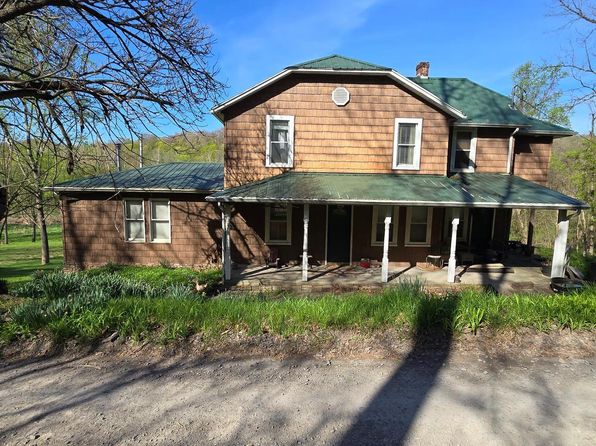 326 Doe Gully Rd, Great Cacapon, WV 25422