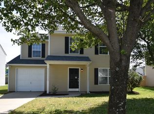 1454 Summer Coach Dr, Charlotte, NC 28216