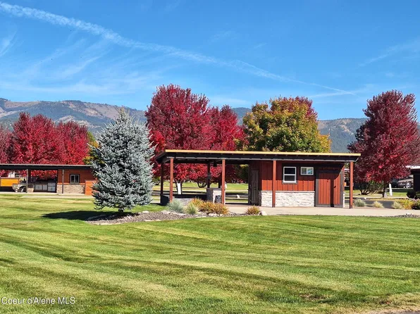 8 Bogie Ln, Blanchard, ID 83804