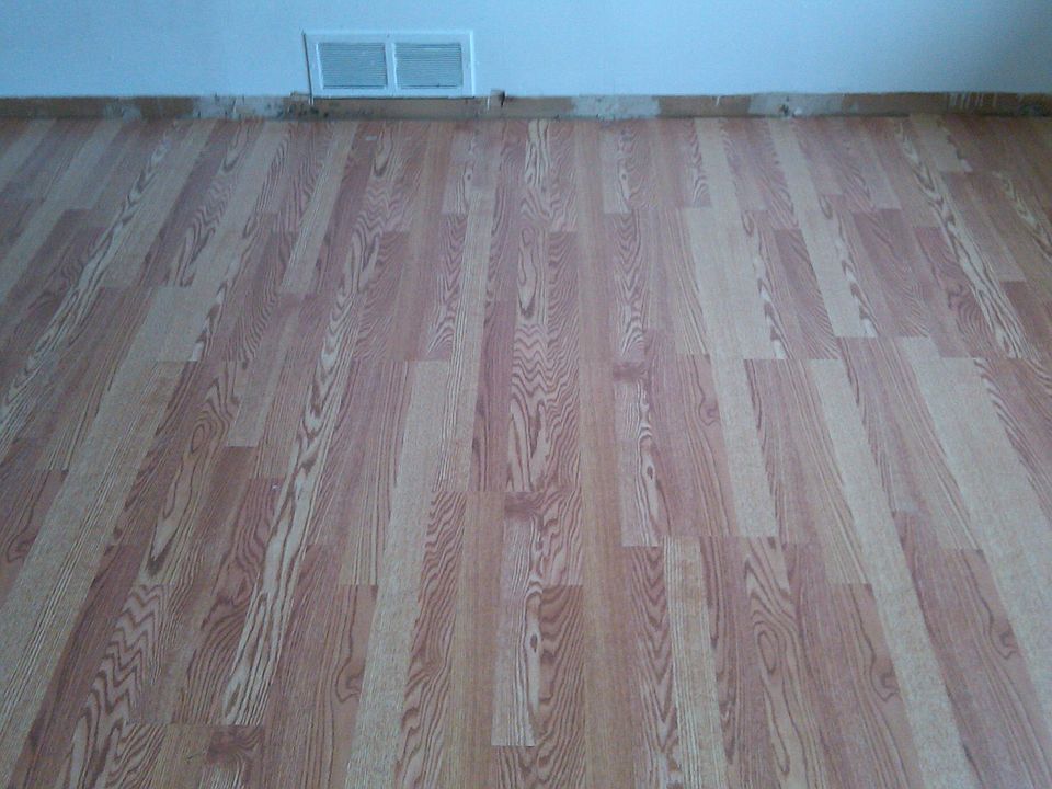 2nd image of 304 S Main St APT 1W