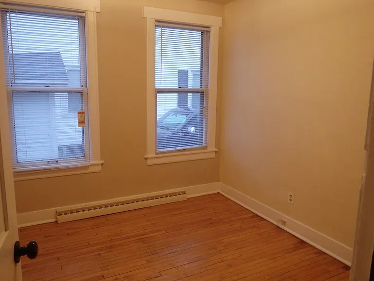 320 S Grand Ave — Photo 6