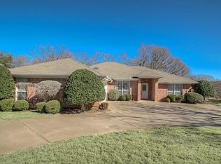 8816 Ravenswood Rd, Granbury, TX 76049