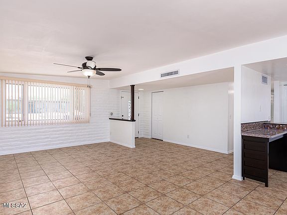 3rd image of 3651 W Enfield Pl