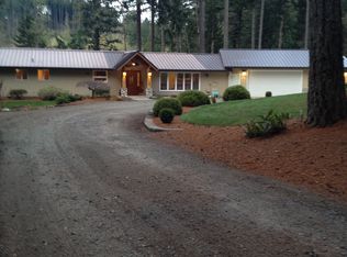 18395 S Greenview Dr, Oregon City, OR 97045