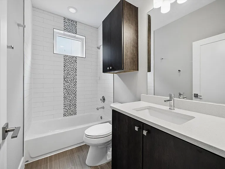5006 Pecan Springs Rd #6 — Photo 22