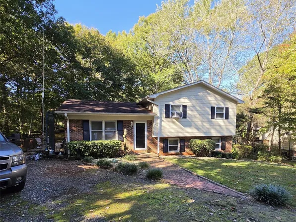 3745 Windhaven Dr NW, Conover, NC 28613