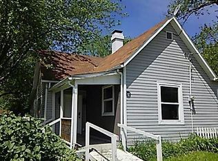 814 Simpson St, Pocahontas, IL 62275