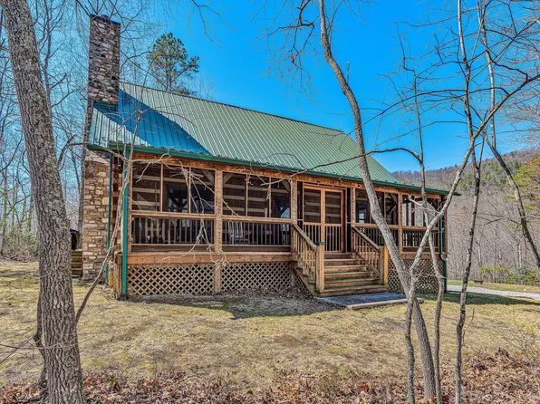 6722 Bradshaw Rd, Salem, VA 24153