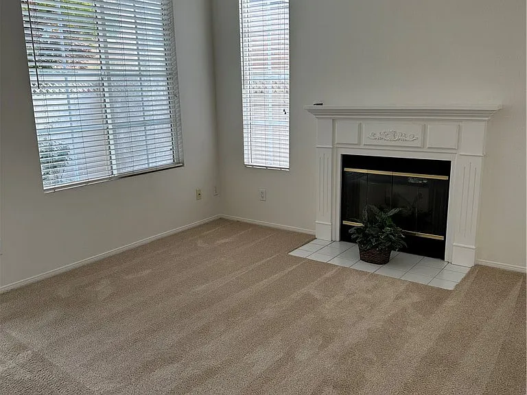 408 Middlebury Ct — Photo 9