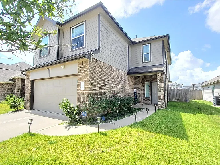 24723 Bastiani Canvas Ln — Photo 2
