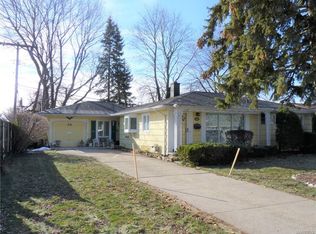84 Green Acres Rd, Tonawanda, NY 14150