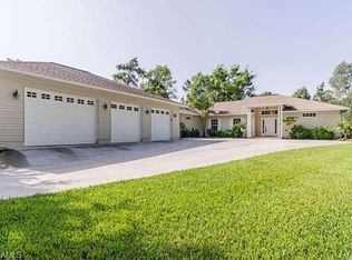 6162 Sea Grass Ln, Naples, FL 34116