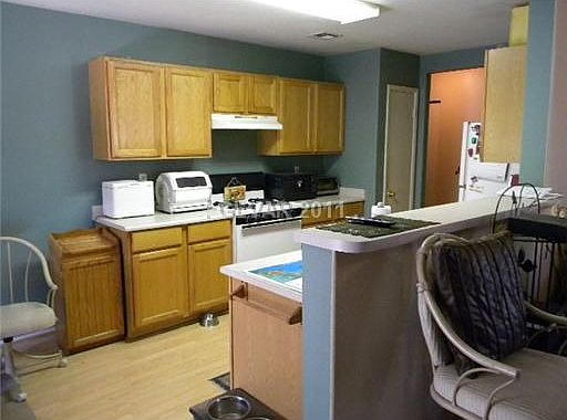 4th image of 5541 Crinoline Ave