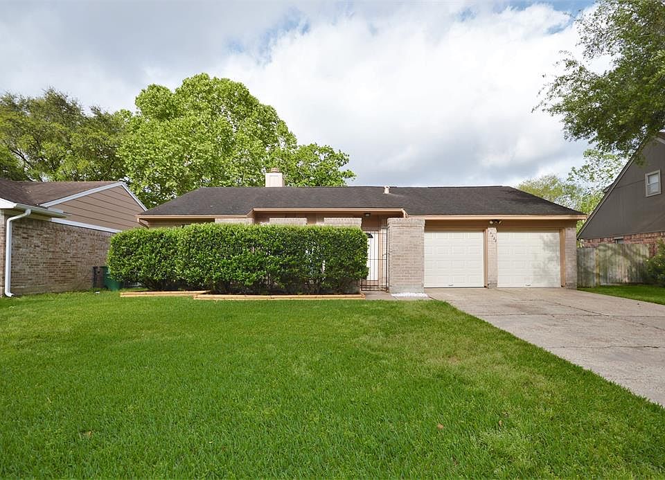1st image of 15222 Woodhorn Dr