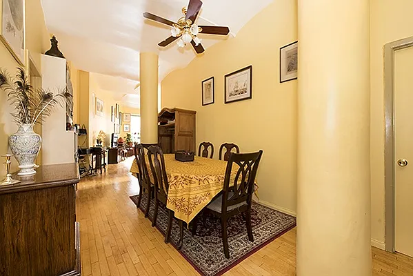 Sold by Nest Seekers International | media 2