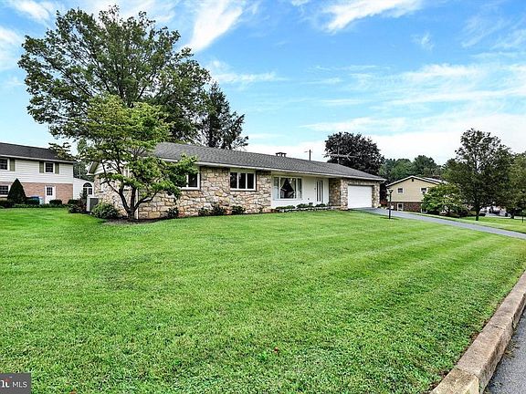 3rd image of 703 Hain Ave