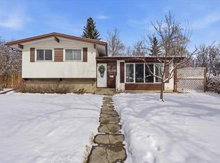 6004 S Louise Rd SW, Calgary, AB T3E5V2