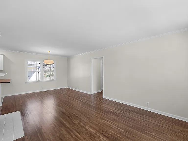383 Mebanewood Dr — Photo 9