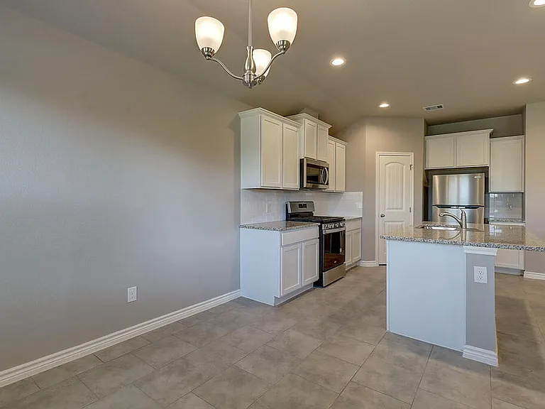 1278 Carnaby — Photo 29