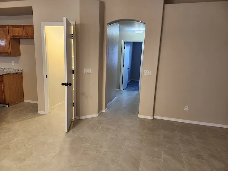 1512 E La Salle St — Photo 20