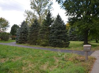 4676 Williamston Rd, Stockbridge, MI 49285