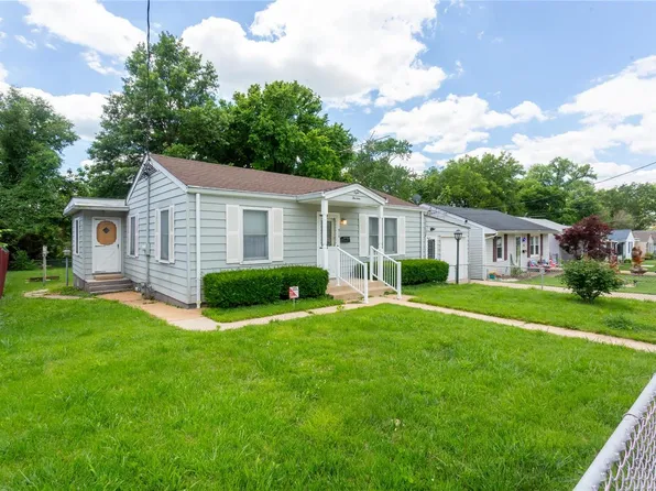 814 N 6th St, Festus, MO 63028