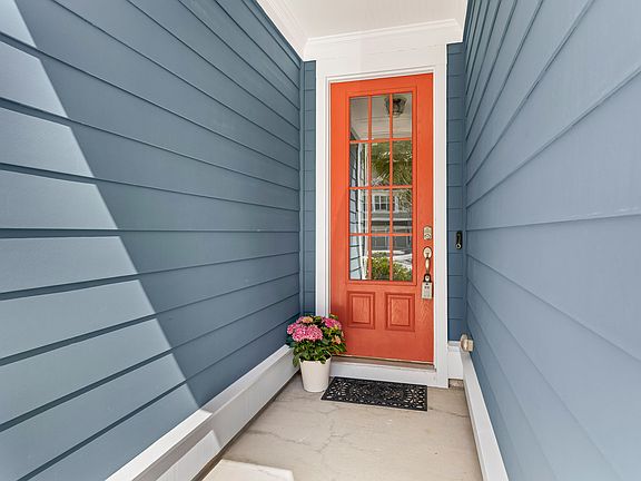 3rd image of 2061 Kings Gate Ln