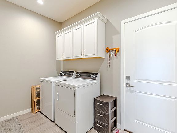 4th image of 3212 Prairie Meadow Dr #A