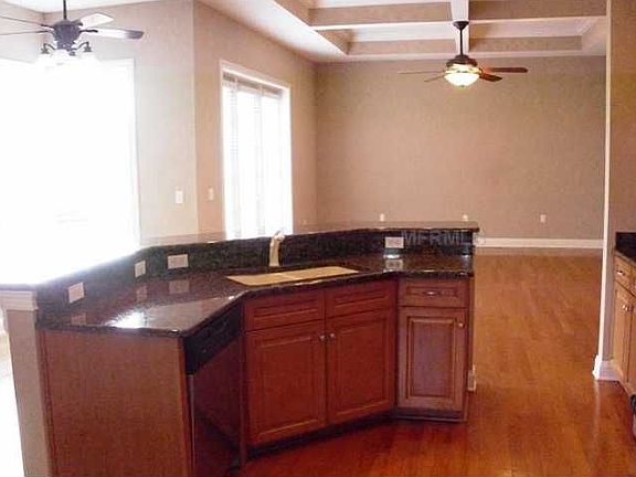 4th image of 1855 Woodpointe Dr