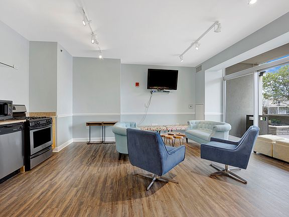 2nd image of 1400 S Michigan Ave APT 1110