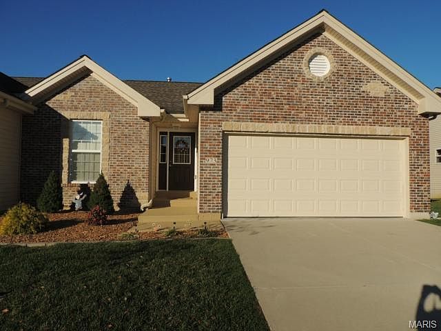 1st image of 973 Fairway Dr