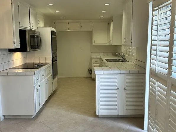 3500 W Manchester Blvd Unit 117, Inglewood, CA 90305