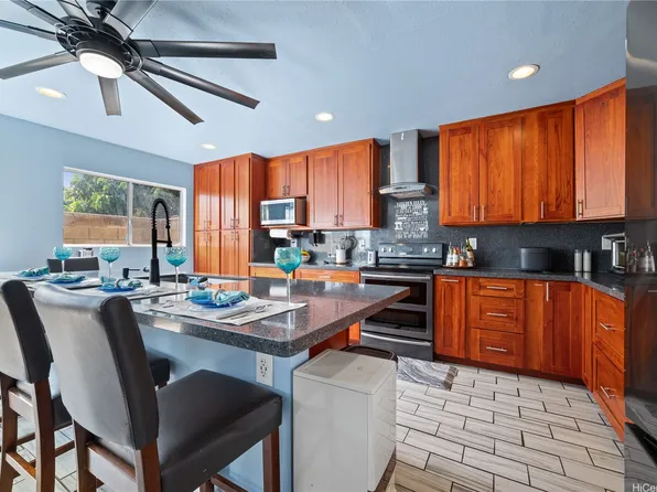 94-1420 Kahuli St, Waipahu, HI 96797