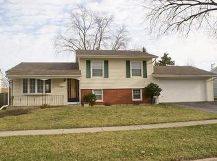 305 Westmoreland Dr, Vernon Hills, IL 60061
