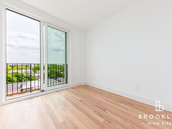 5th image of 986 Rogers Ave #6L