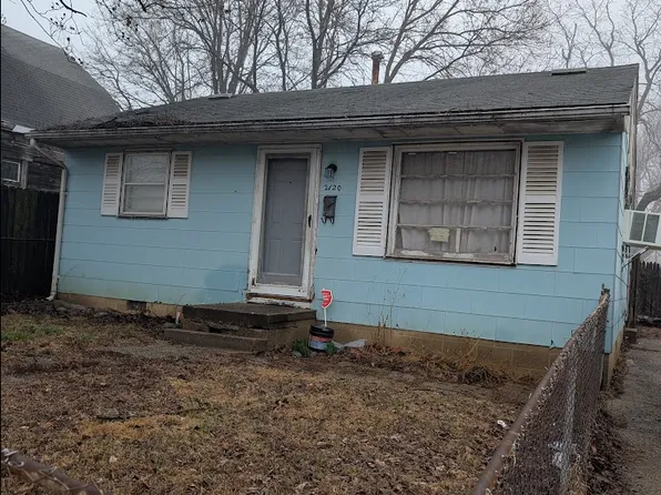 2120 S 15th St, Springfield, IL 62703